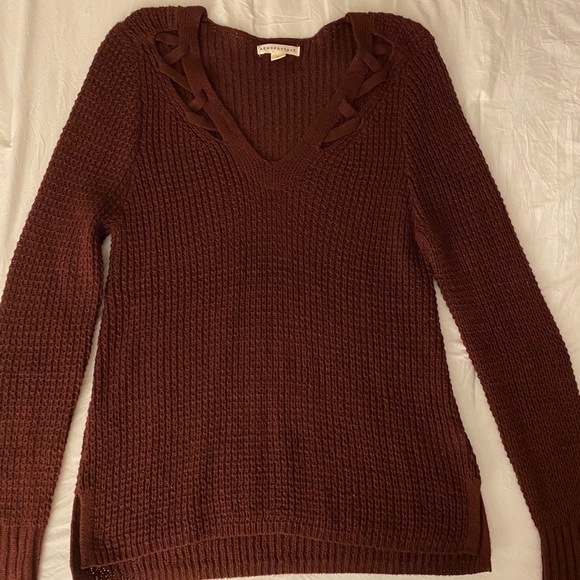 Sweater - Picture 1 of 2